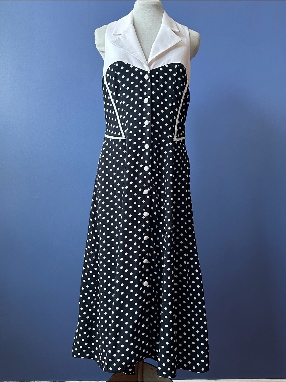 Polka Dot Sleeveless Midi Dress with White Collar